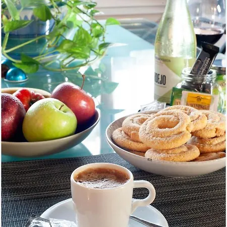 Aticos La Riba דירה *