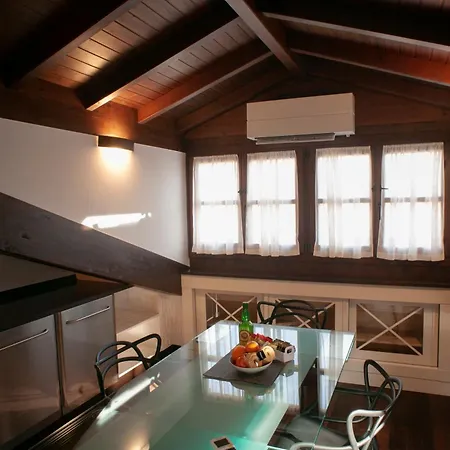 Aticos La Riba アパート ルアンコ