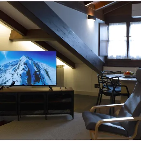 Aticos La Riba アパート ルアンコ