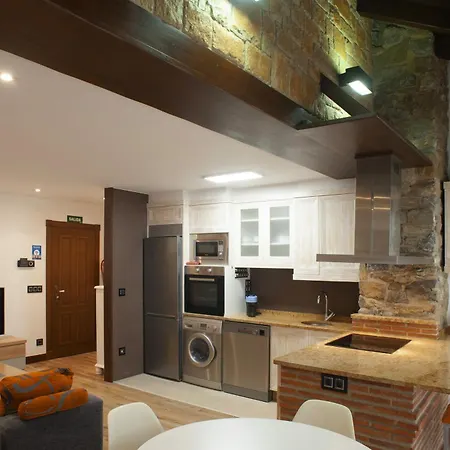 Aticos La Riba לואנקו