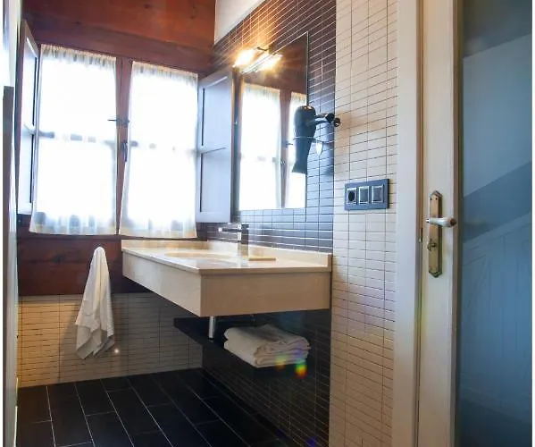 Aticos La Riba דירה לואנקו